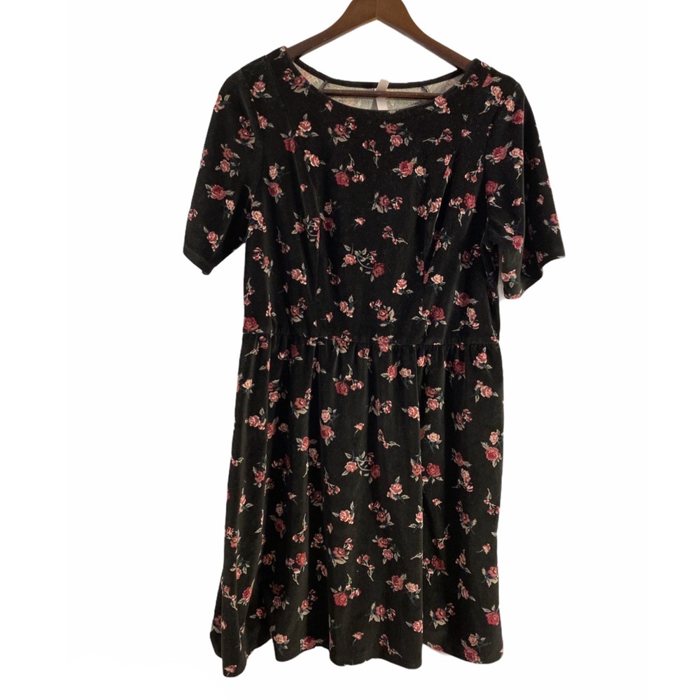 Velvet Rose Knee Length Dress